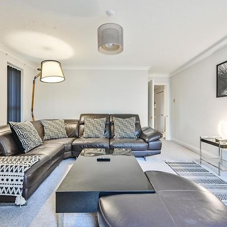 Top Floor Sandbanks Apartment With Free Parking Just Minutes From The Beach And Bars Canford Cliffs Экстерьер фото