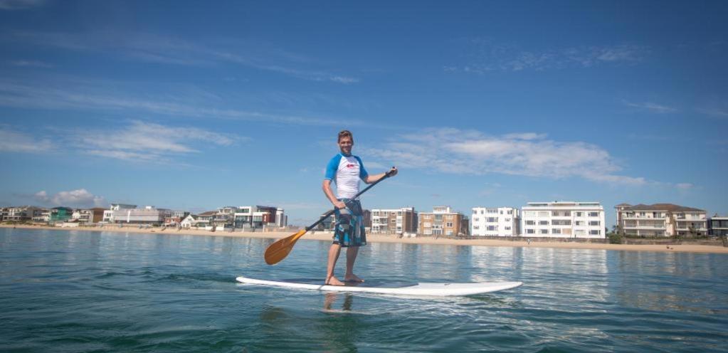 Top Floor Sandbanks Apartment With Free Parking Just Minutes From The Beach And Bars Canford Cliffs Экстерьер фото